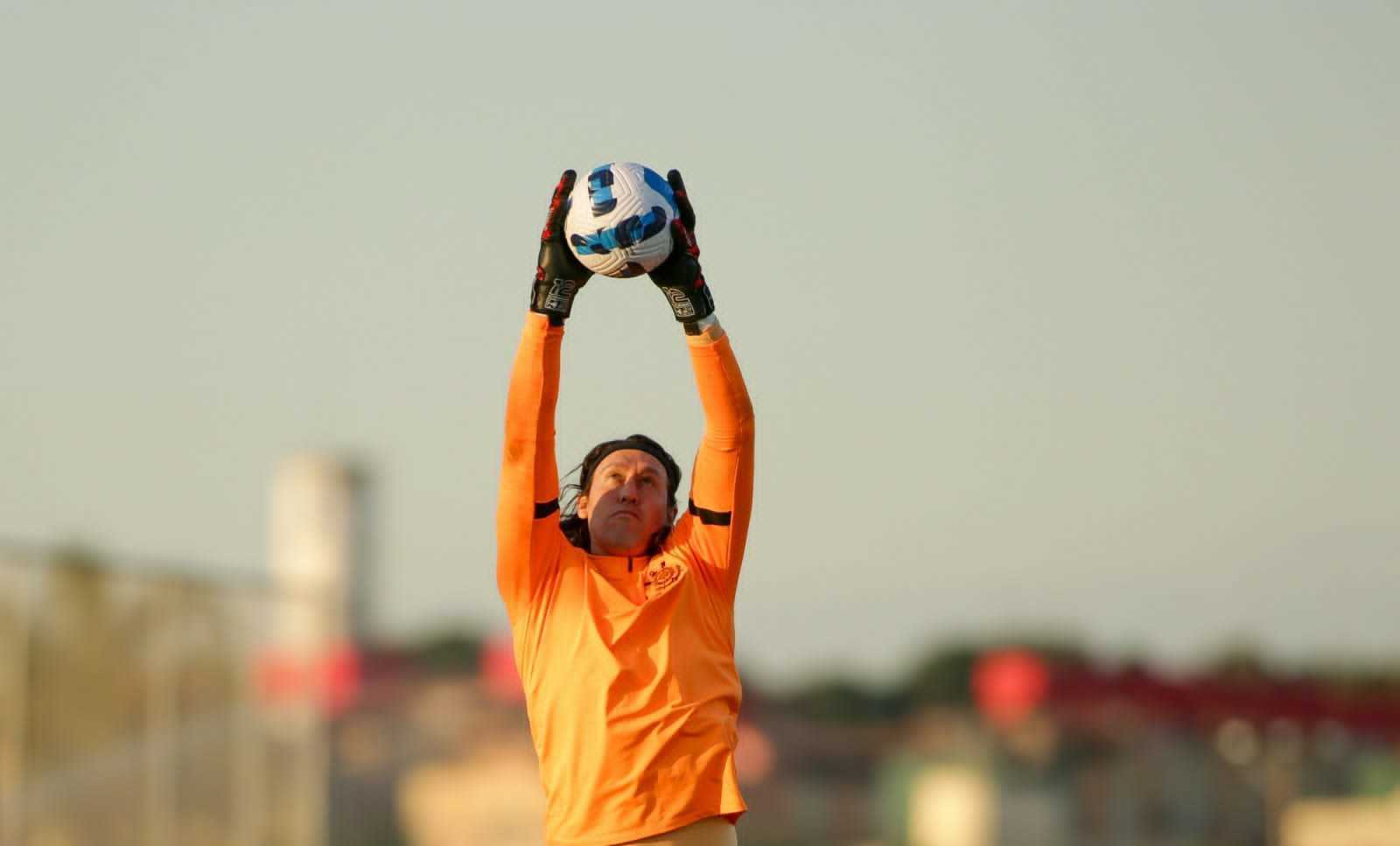 Cássio realiza exames no Corinthians, e não tem lesão diagnosticada (Foto: Rodrigo Coca)