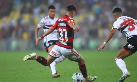 Luiz Araújo em ação pelo Flamengo (Foto: Gilvan de Souza/Flamengo)