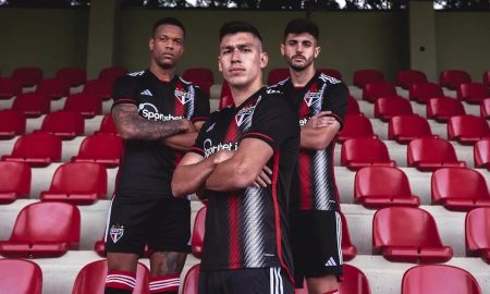 Ferraresi, Caio Paulista e Lucas Beraldo usando a nova camisa do São Paulo (Foto: Divulgação/Adidas)