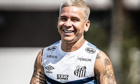 Soteldo retorna ao elenco do Santos (Foto: Raul Baretta/ Santos FC)