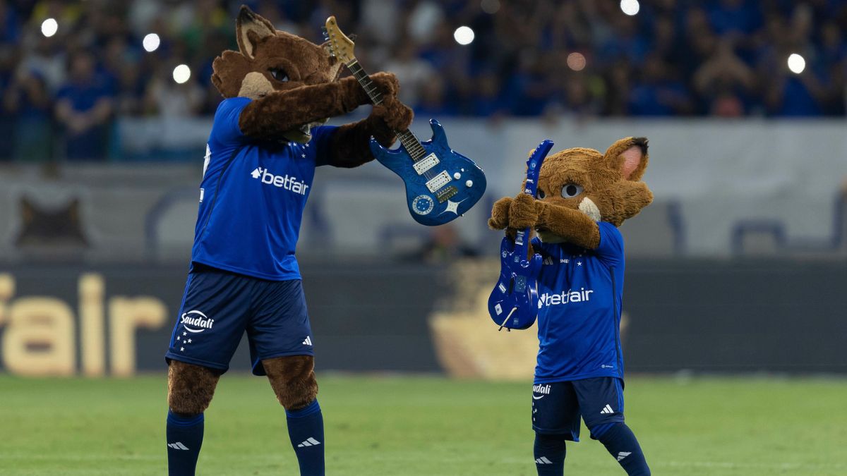 Novas aparências do Raposão e da Raposinha são apresentados no Mineirão (Foto: Staff Images/Cruzeiro)