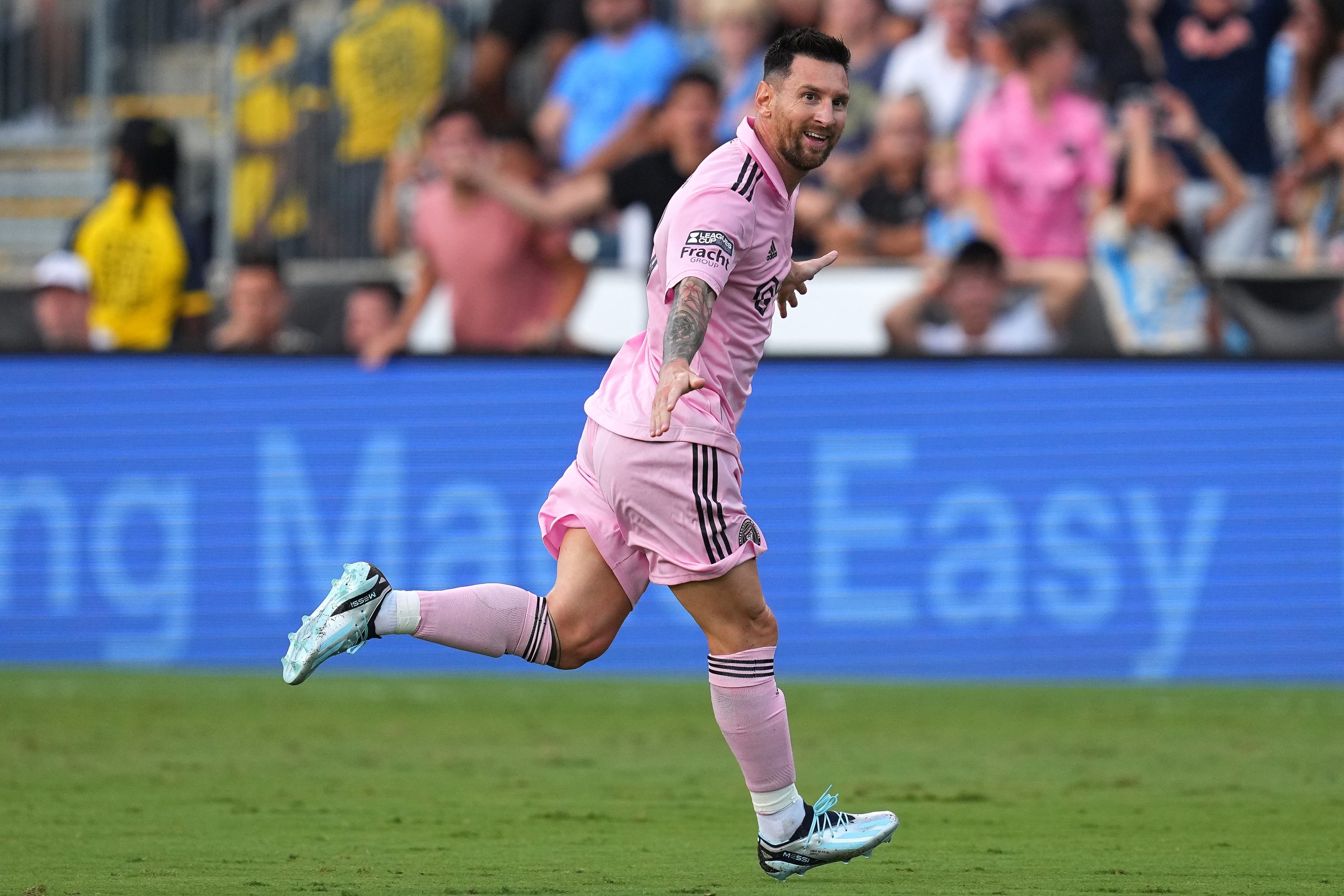 Messi comemora gol marcado pelo Inter Miami (Foto: Mitchell Leff/Getty Images)