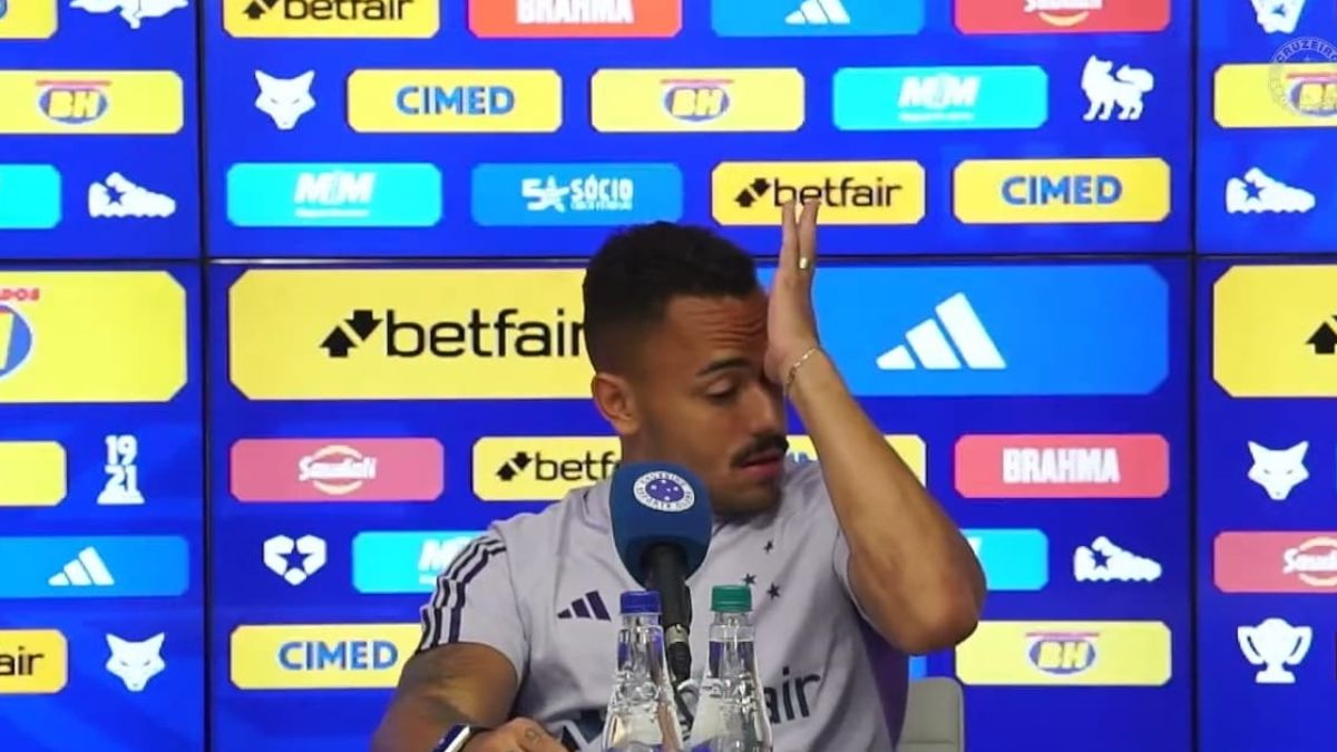 Rafael se emocionou ao falar sobre objetivo pessoal pelo clube (Foto: Reprodução/YouTube/Cruzeiro)