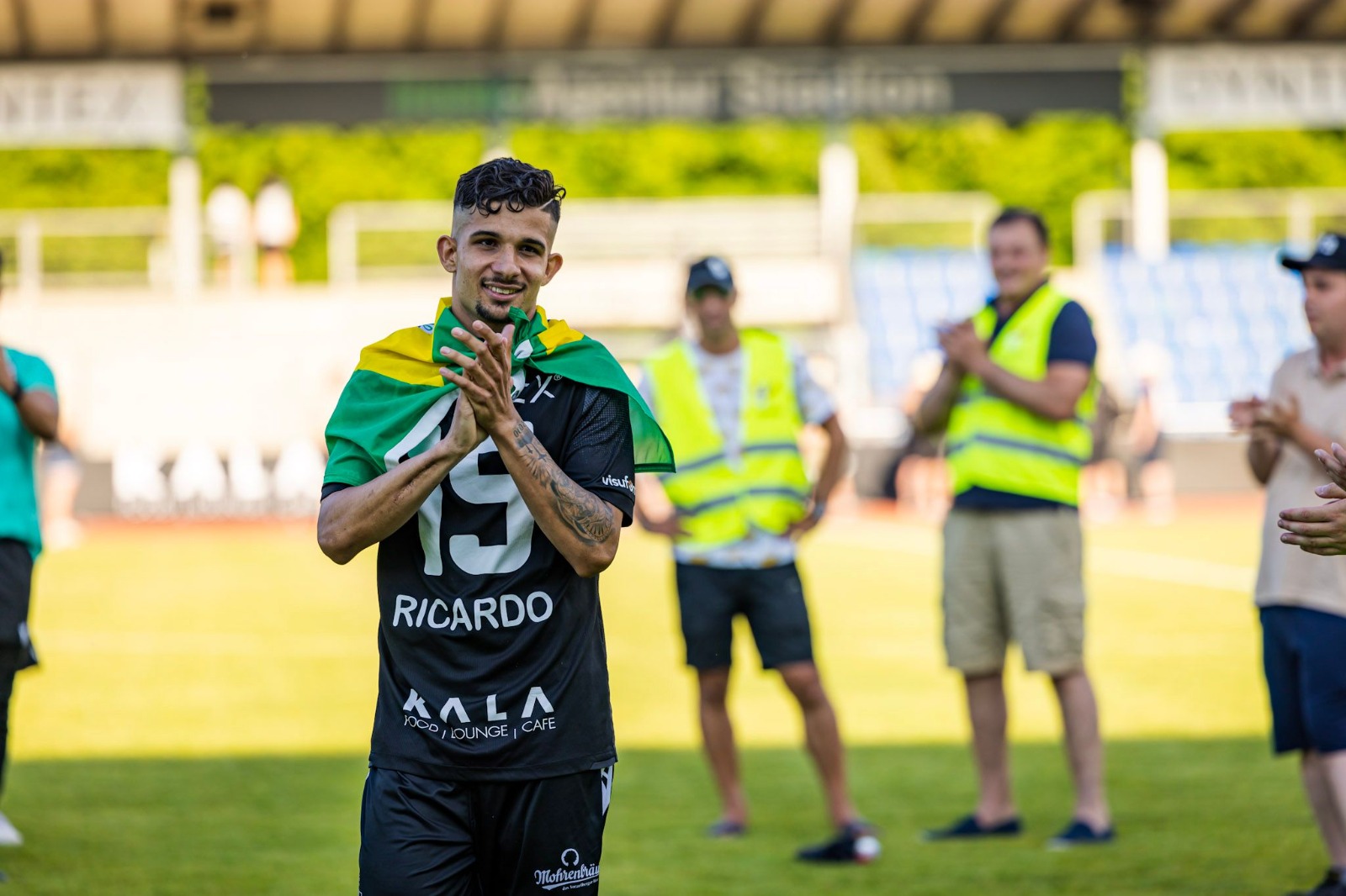 Ricardo Oliveira celebra (Foto: Acervo pessoal do jogador)