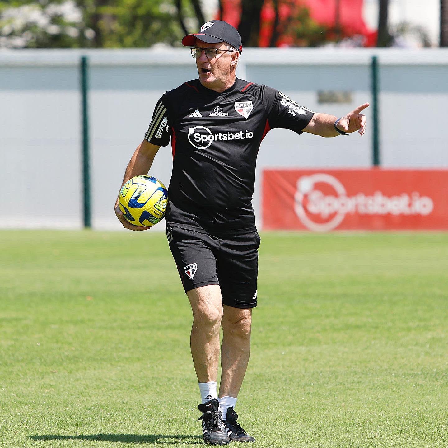 São Paulo retoma foco no Brasileirão após vitória na Copa do Brasil (Foto: Rubens Chiri/saopaulofc.net)