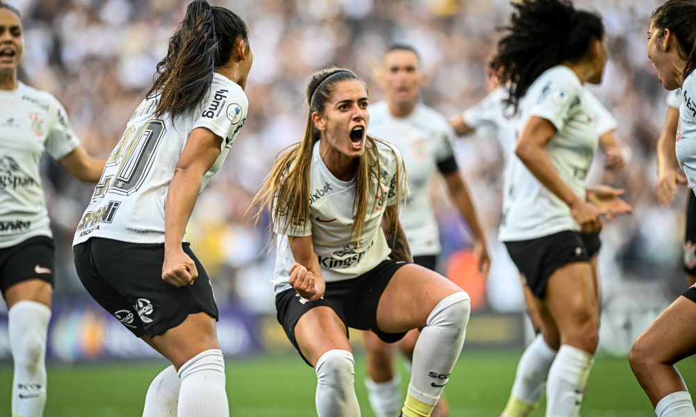 Sereias vencem o São Paulo e garantem vaga na final do Paulista Feminino;  veja os gols – Santistas