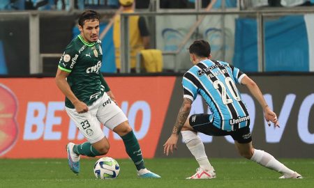 Raphael Veiga em ação a derrota do Palmeiras para o Grêmio pelo Campeonato Brasileiro. (FOTO: Cesar Greco/Palmeiras).