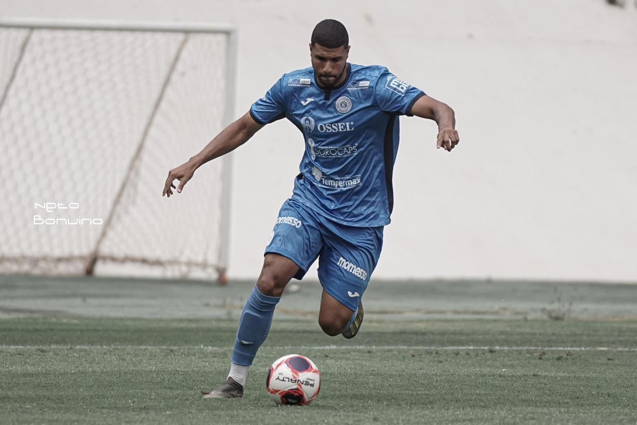 Fellipe Ferreira em treinamento (Foto: Neto Bonvino/Divulgação)