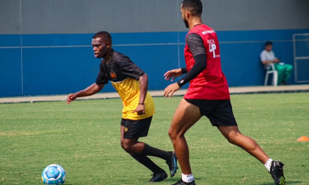 Lucas Silva fala sobre preparativos ao próximo jogo do Cruzeiro e marca de  200 jogos