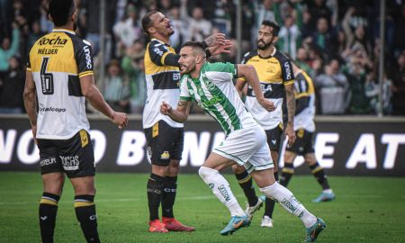 Alan Ruschel comemorando o gol em Juventude x Criciúma - (Foto: Gabriel Tadiotto/Juventude)