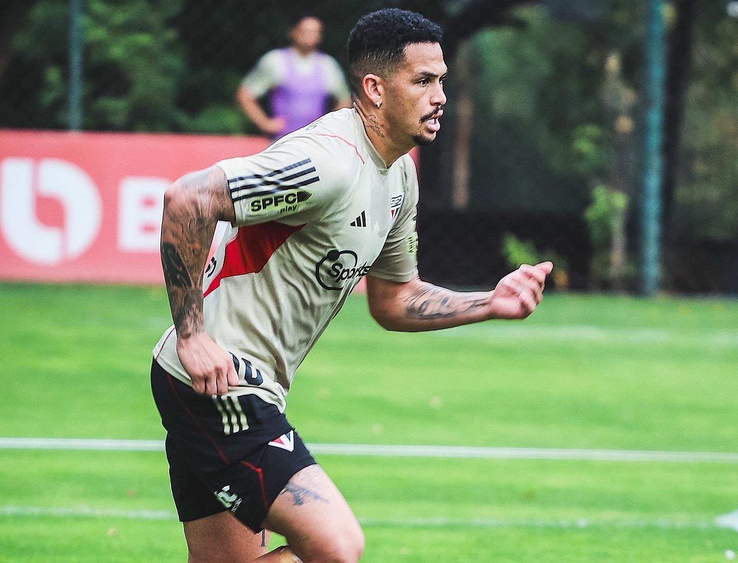 Luciano durante treino do São Paulo (Foto: saopaulofc)