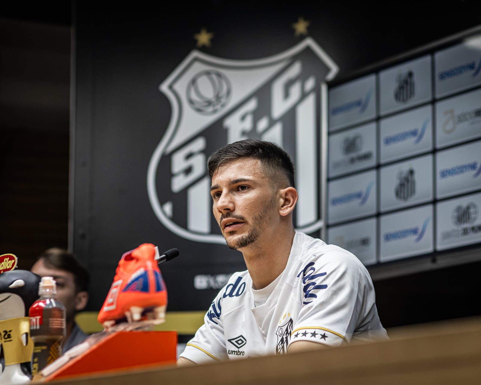 Maximiliano Silvera (Foto: Raul Baretta / Santos FC)