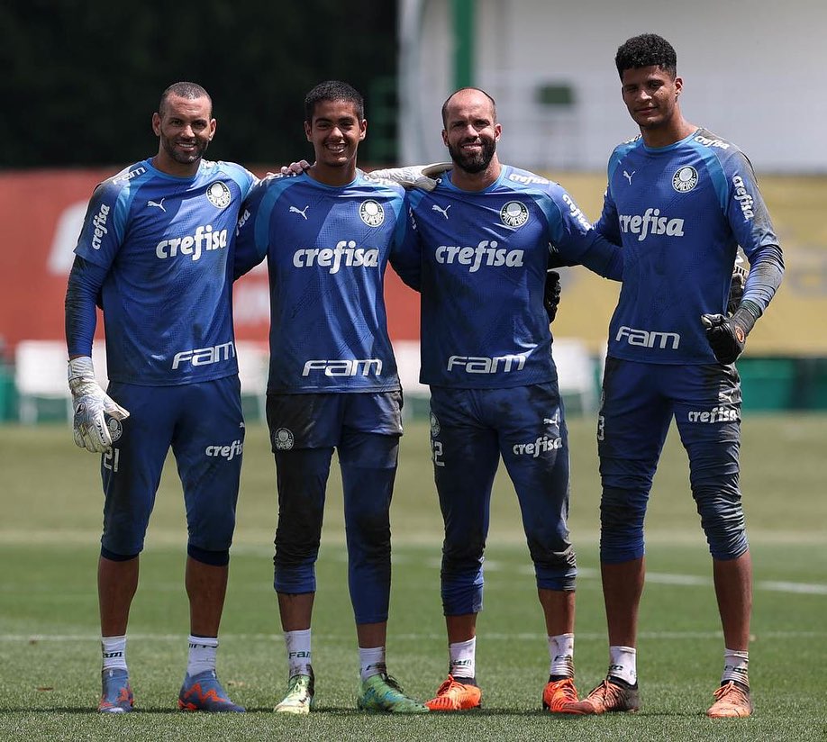 Promessa do gol palmeirense celebra treino com os profissionais: 'Honra demais'. (Foto: Cesar Greco/Palmeiras)