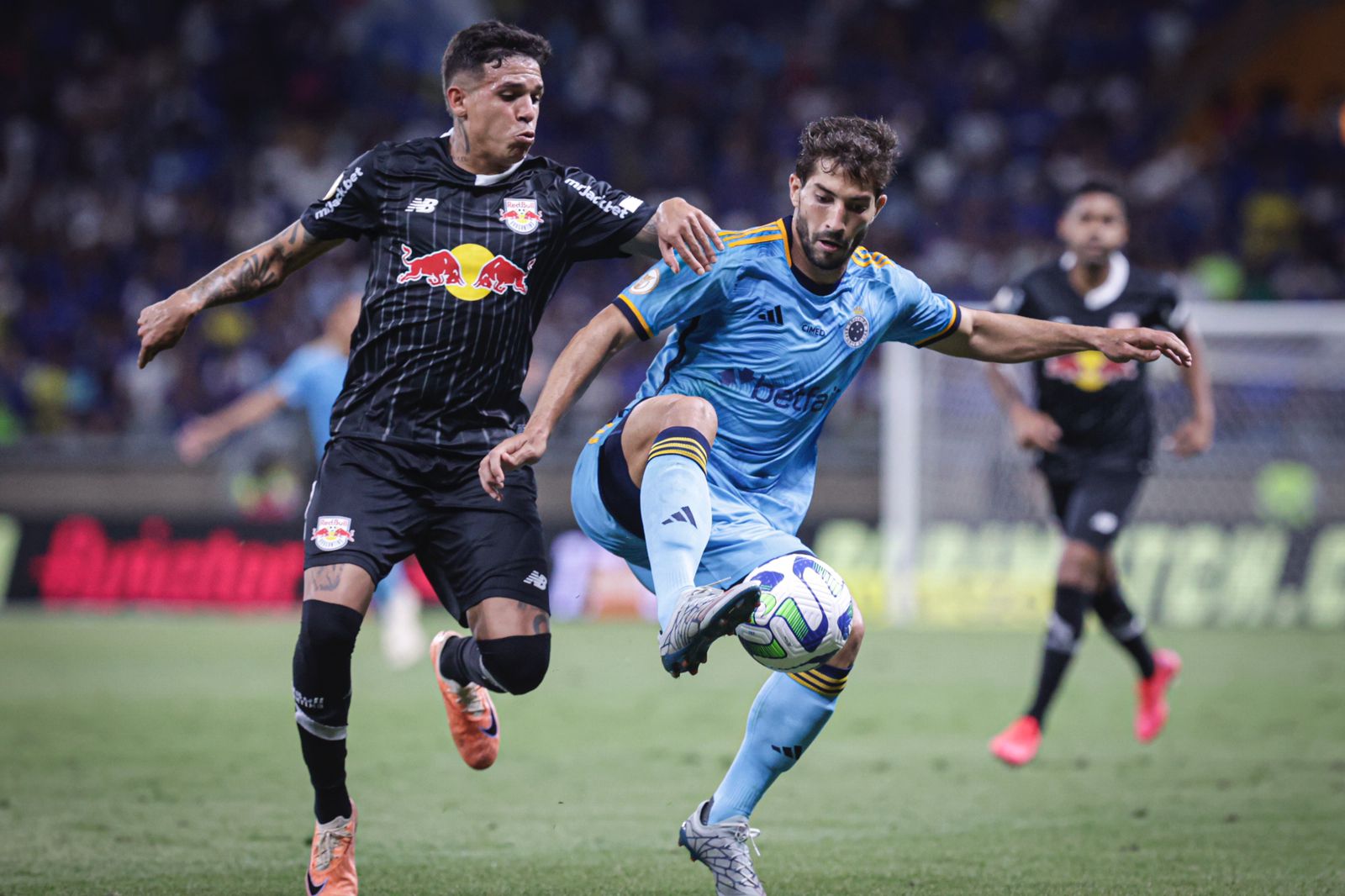 Jogo ficou marcado pela luta, mas também na ineficiência do ataque (Foto: Divulgação/Staff Images/Cruzeiro)