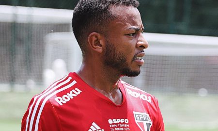 Welington durante treino pelo São Paulo (Foto: sãopaulofc)