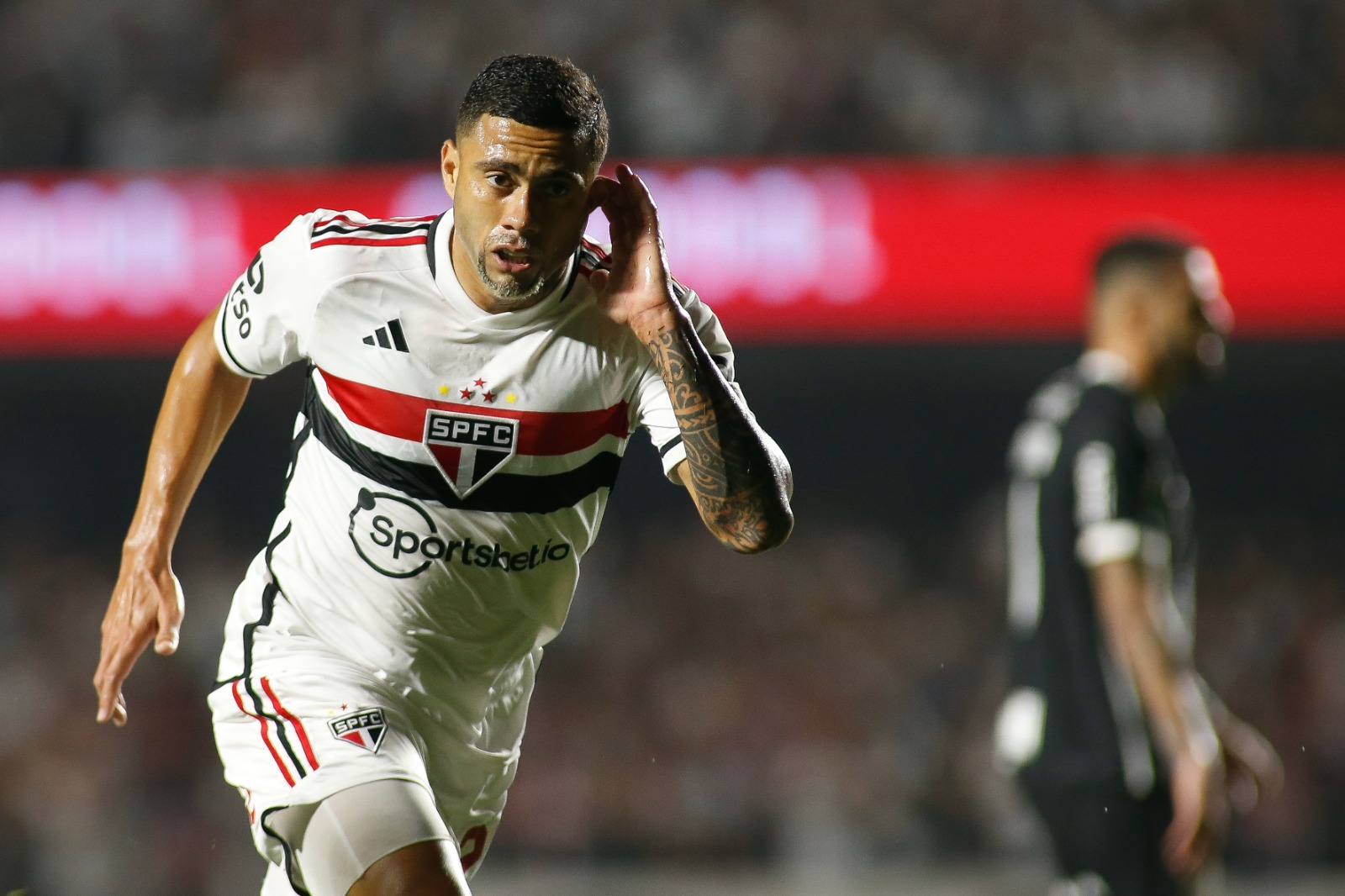 Welington Rato comemorando gol contra o Corinthians (Foto: Miguel Schincariol/Getty Images)