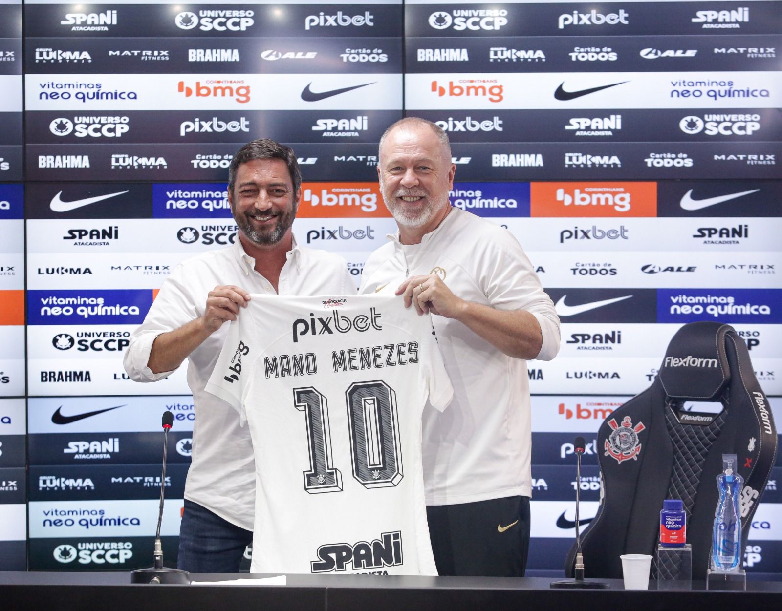 Mano Menezes chega ao Corinthians para sua terceira passagem. (Foto: Rodrigo Coca/ Ag. Corinthians)