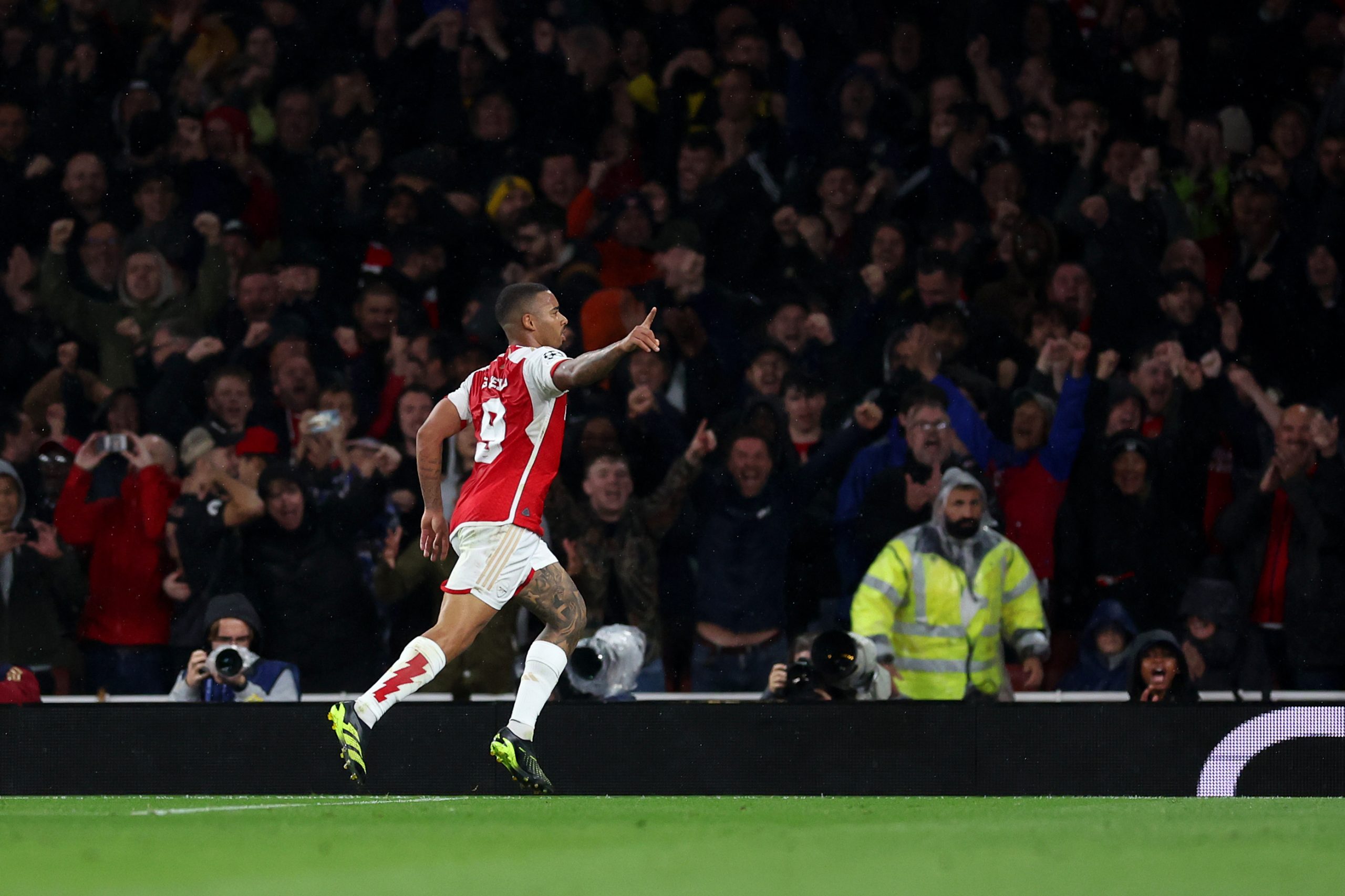 Gabriel Jesus deixou sua marca no retorno do Arsenal à Uefa Champions League (Julian Finney/Getty Images)