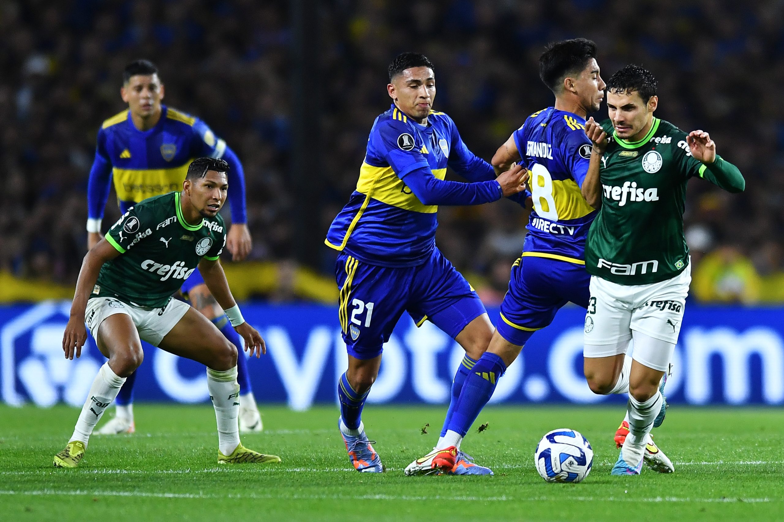 Libertadores: Palmeiras e Boca Juniors jogam por vaga na decisão