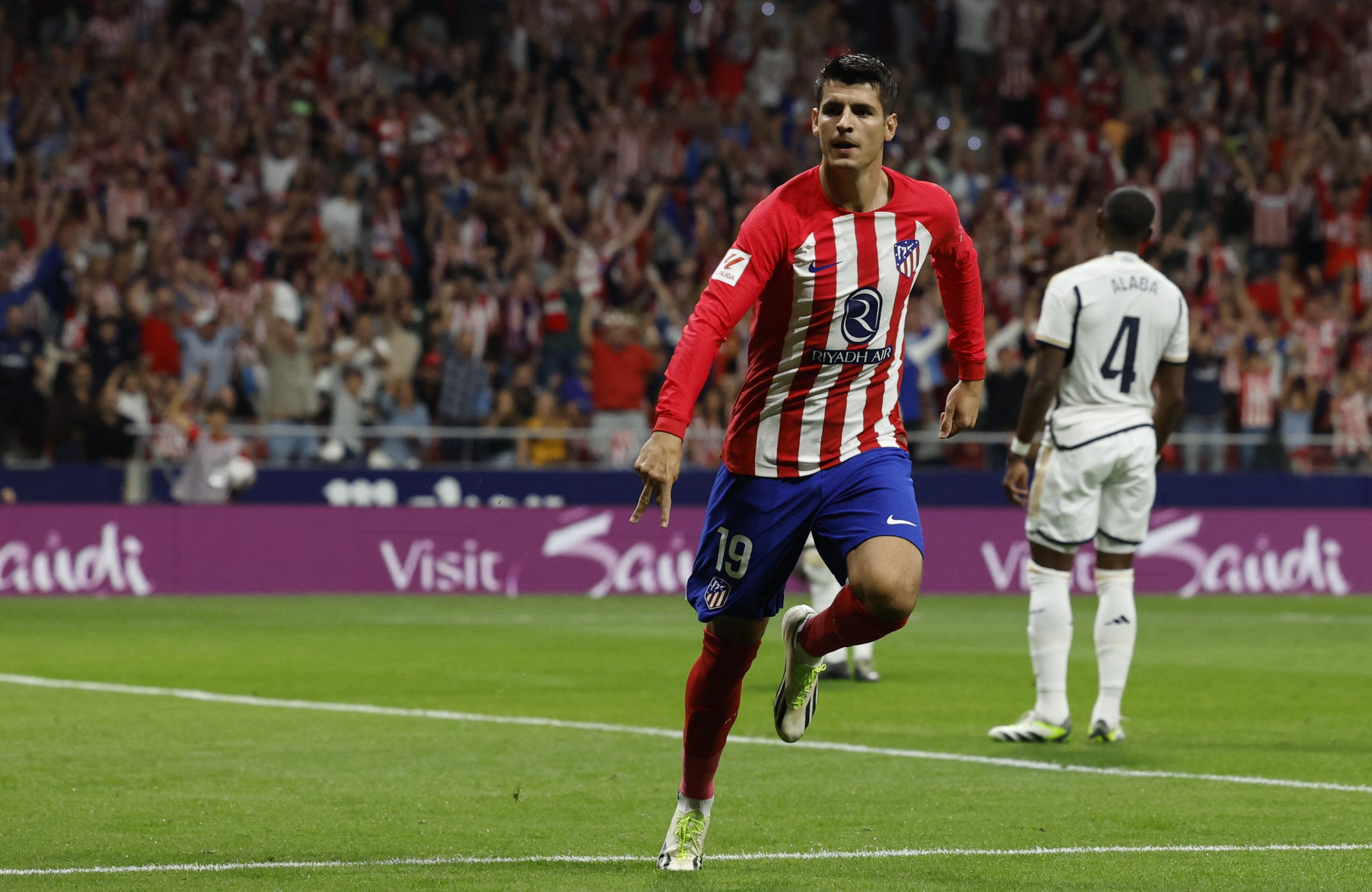 Morata comemora gol do Atlético de Madrid (Foto: OSCAR DEL POZO/AFP via Getty Images)