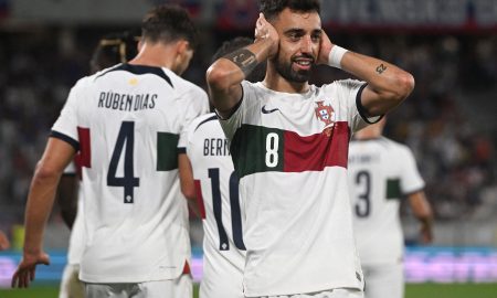 Bruno Fernandes marcou gol da vitória de Portugal (Vladimír Šimíček/AFP via Getty Images)