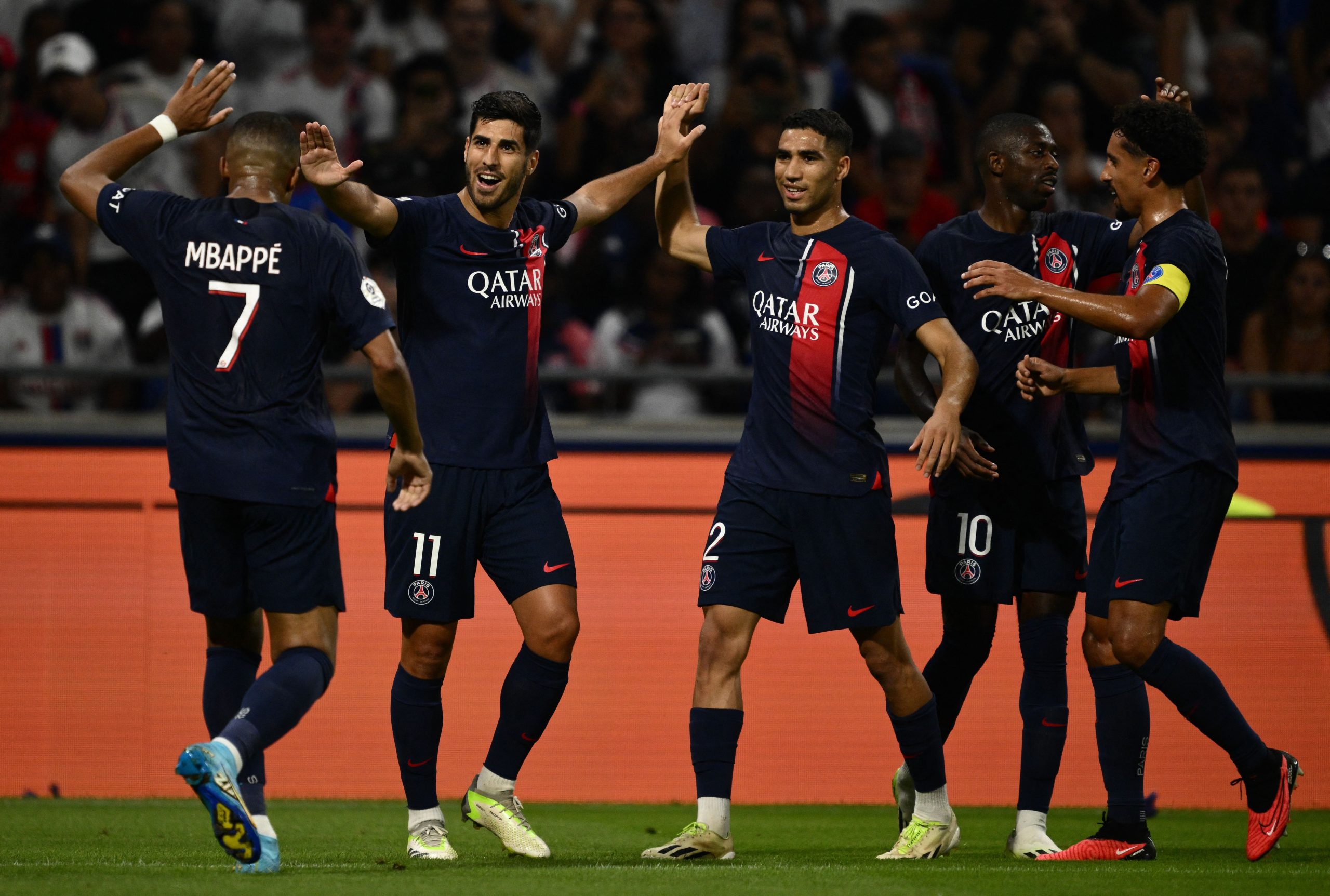 PSG mantém invencibilidade na Ligue 1 e mantém crise no Lyon (Jeff Pachoud/AFP via Getty Images)