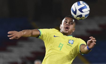 Vitor Roque atuando pelo Brasil - (Foto: JOAQUIN SARMIENTO/AFP via Getty Images)