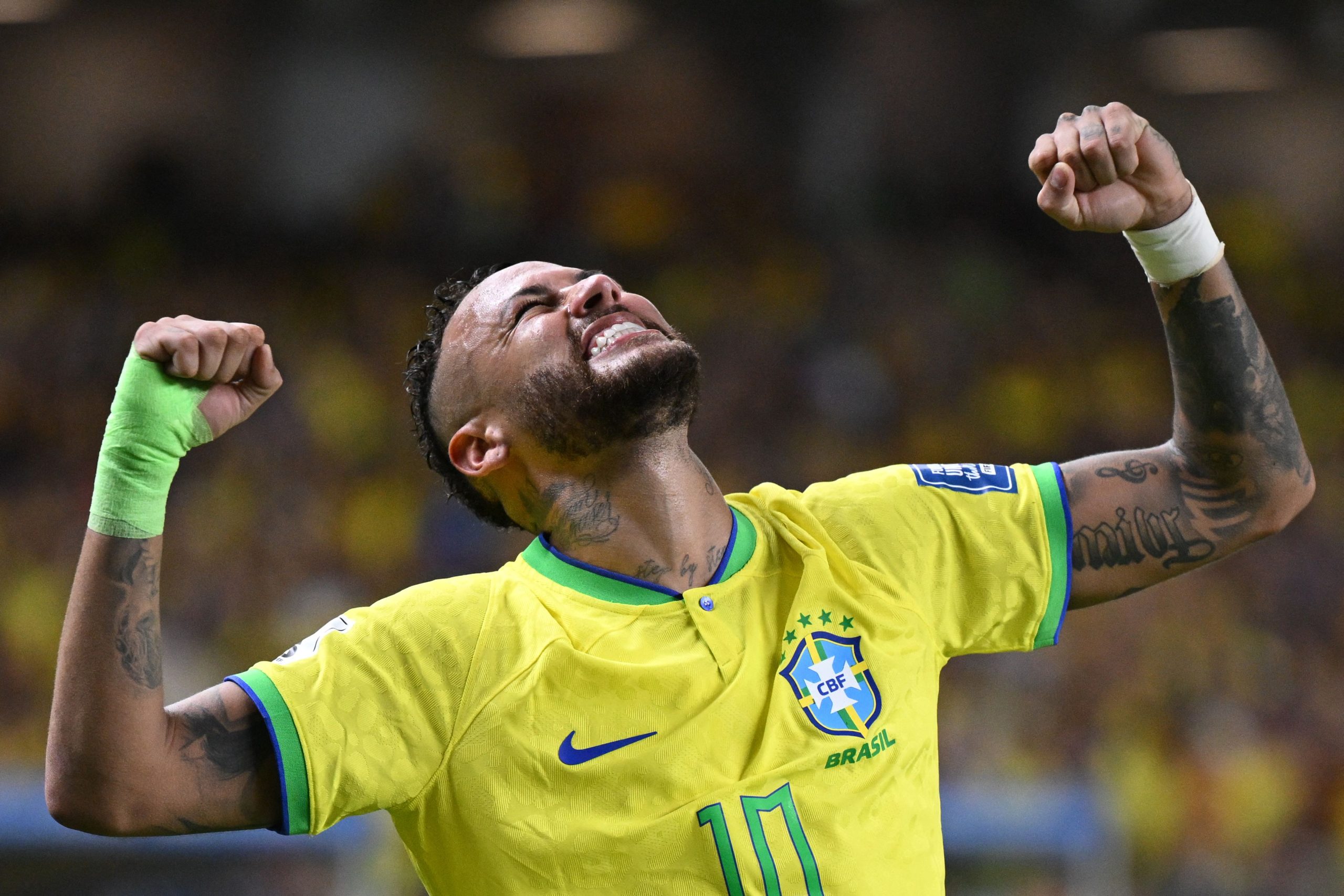 Neymar marcou o quarto e o quinto gol do Brasil na vitória diante da Bolívia (Photo by CARL DE SOUZA/AFP via Getty Images)