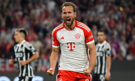 Kane comemora gol marcado pelo Bayern de Munique (Foto: Matthias Hangst/Getty Images)
