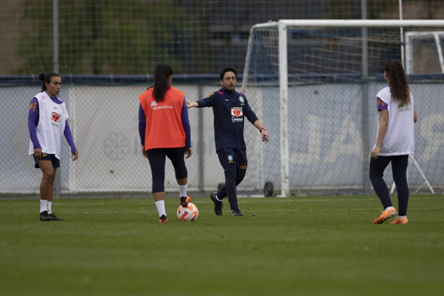 Brasil enfrenta o Canadá em amistoso que marca estreia do técnico Arthur Elias (Créditos Clara Bahri CBF)