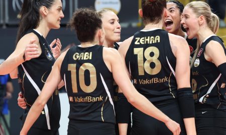 Vakifbank vence o primeiro clássico da temporada contra o Eczacibasi