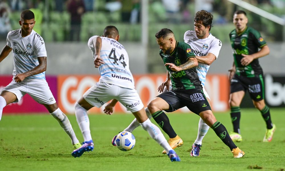 América: Bustos lamenta empate, mas ressalta luta do time contra o