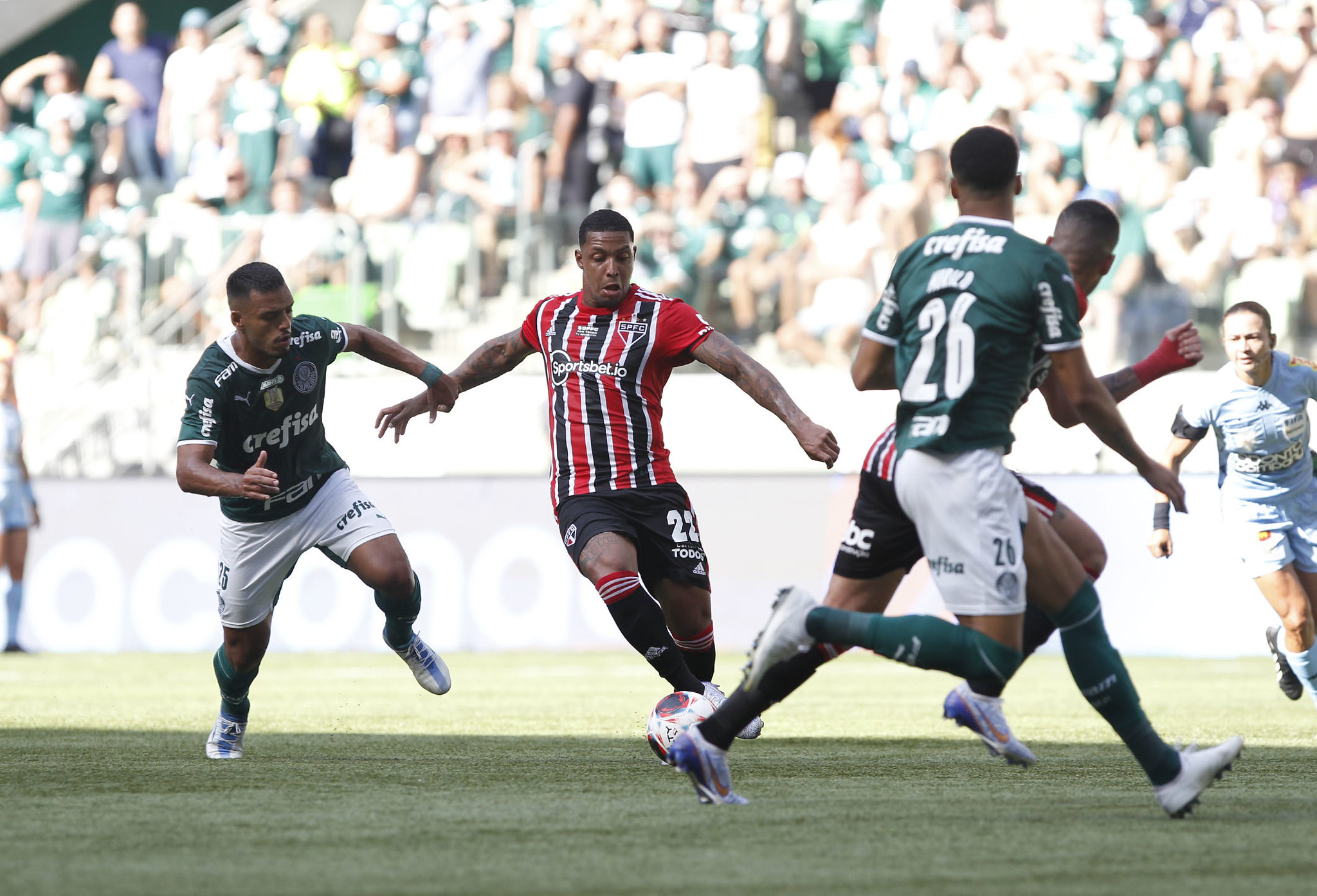 Palmeiras enfrenta o São Paulo buscando sequência de vitórias no Brasileirão. (Foto: Rubens Chiri / saopaulofc.net)