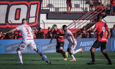 Vila Nova goleia o Botafogo-SP e segue firme no G4 da Série B