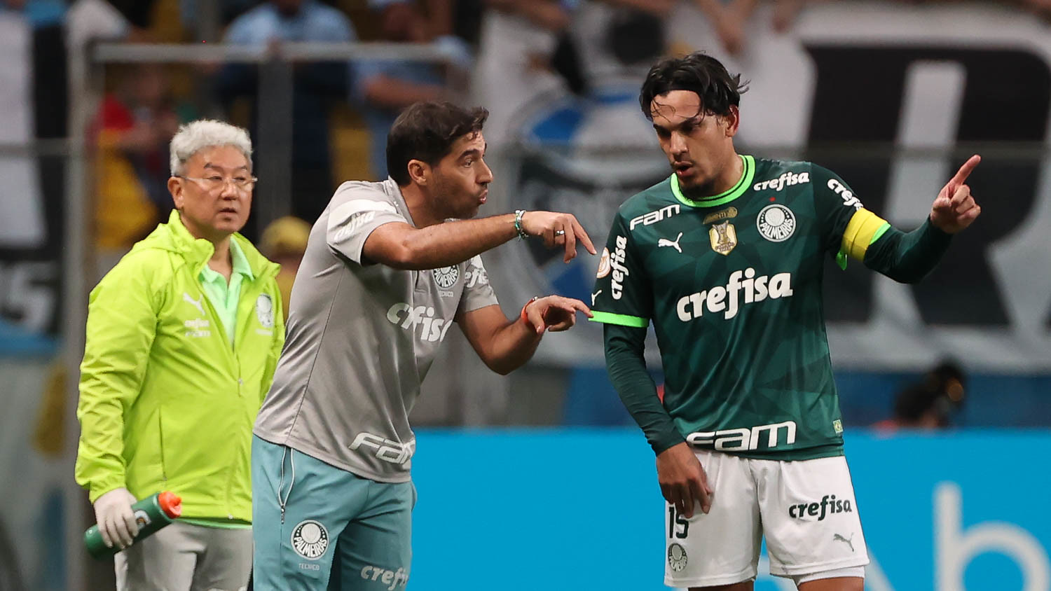 Abel Ferreira durante a derrota do Palmeiras para o Grêmio. (FOTO: Cesar Greco/Palmeiras).