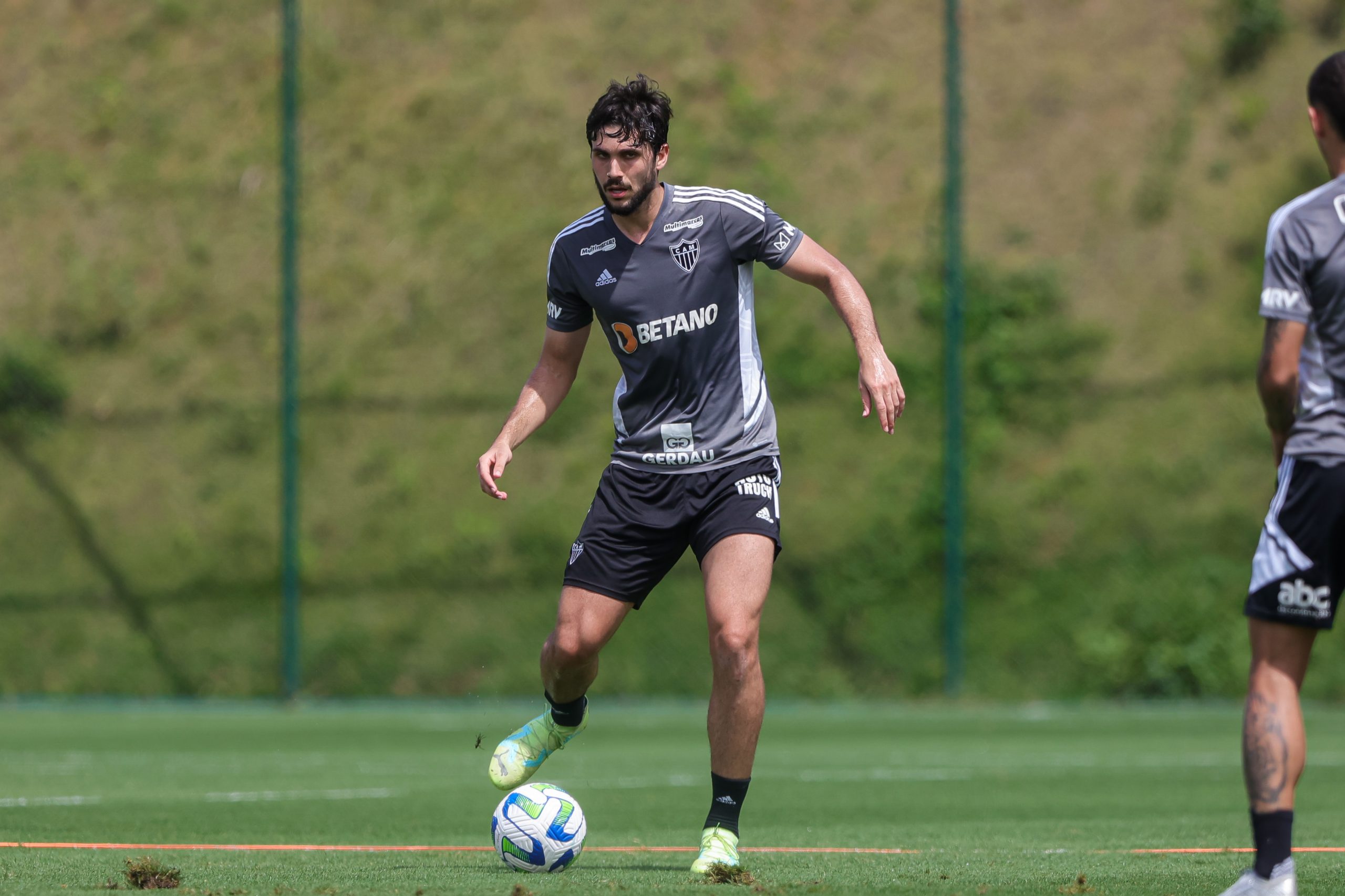 Igor Rabello é liberado pelo DM Atlético