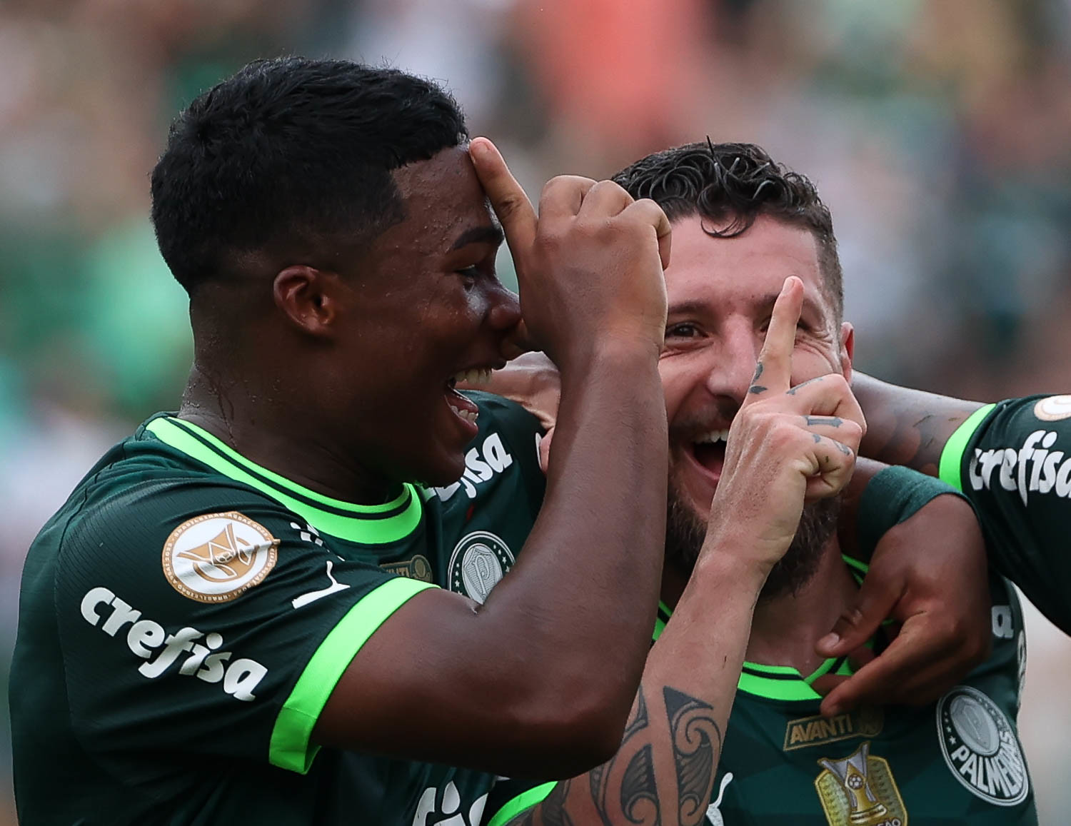 Endrick durante a comemoração do gol marcado por Zé Rafael. (FOTO: Cesar Greco/Palmeiras).