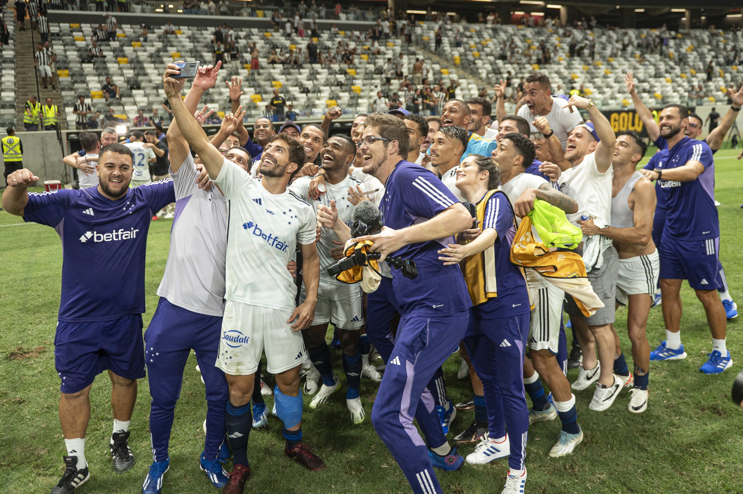 Lucas Silva após a vitória do Cruzeiro (Staff Images/Cruzeiro)
