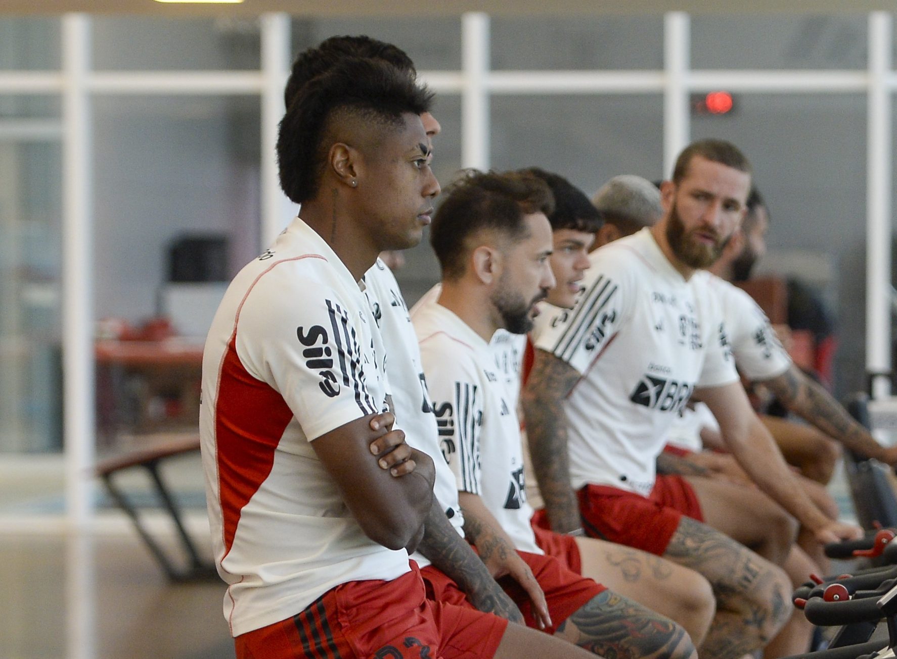 Os jogadores do Flamengo se reapresentam nesta segunda-feira (2), visando o confronto contra o Corinthians