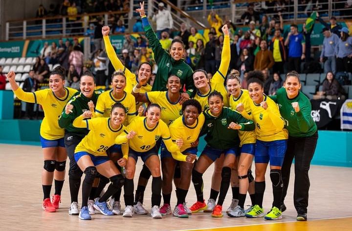 O Brasil passou pelo Chile na semifinal do handebol feminino no Pan 2023 e vai disputar o ouro