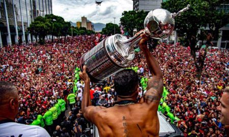 Gabigol com o título da Libertadores 2019 (Foto: Marcelo Cortes/Flamengo)