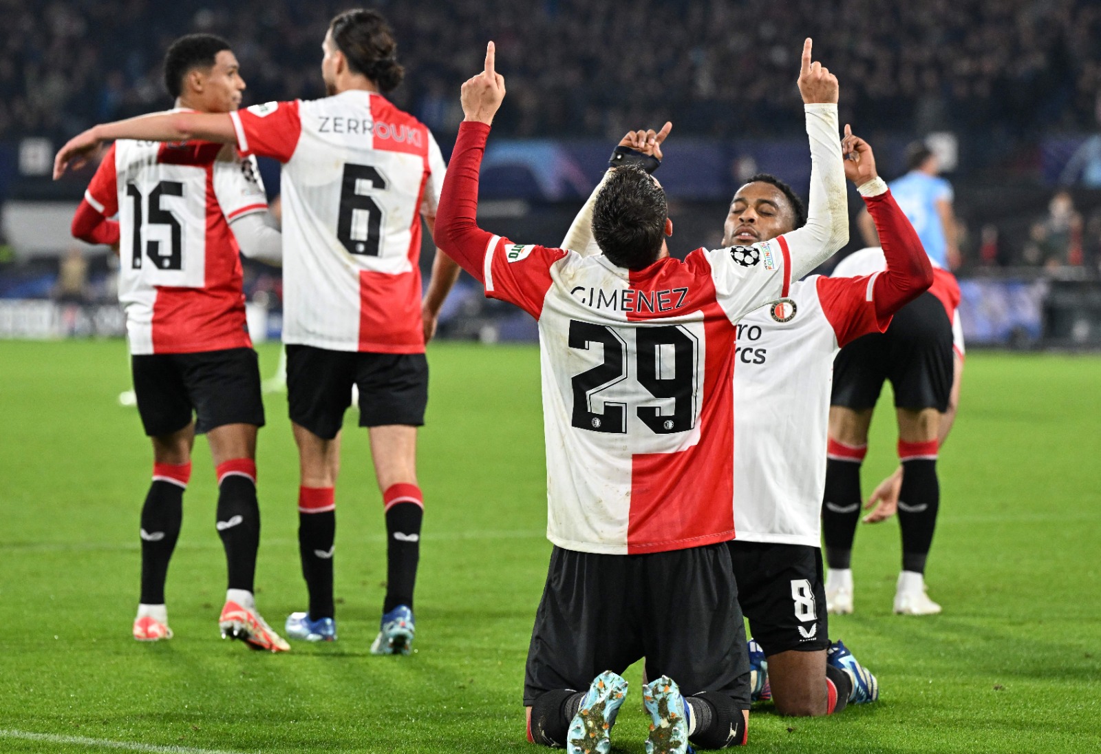Feyenoord fez grande jogo e bateu a Lazio em casa no Grupo E da UEFA Champions League (Foto: JOHN THYS/AFP via Getty Images)