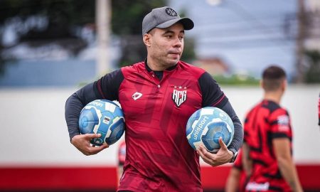 Jair Ventura, técnico do Atlético-GO (Ingryd Oliveira/ACG)