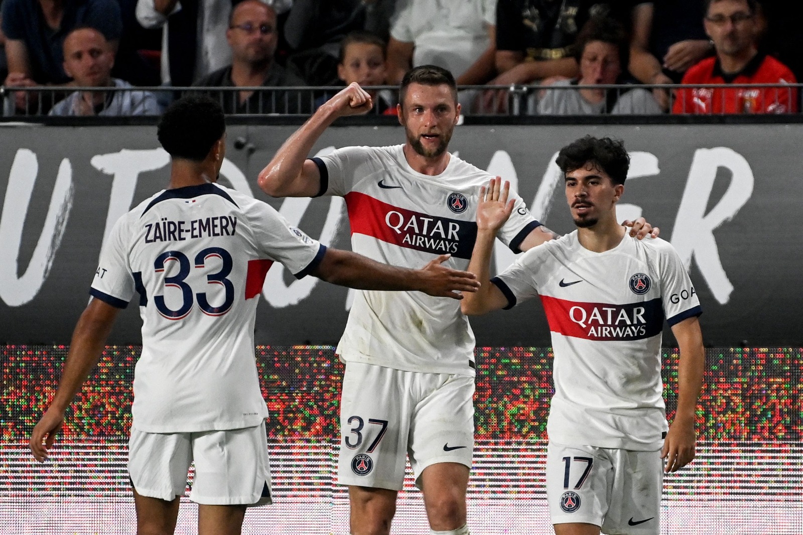 PSG vence Rennes por 3 a 1.