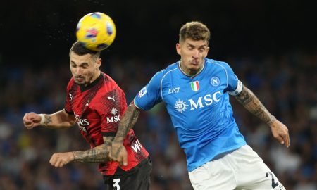 Napoli e Milan empatam em 2 a 2.