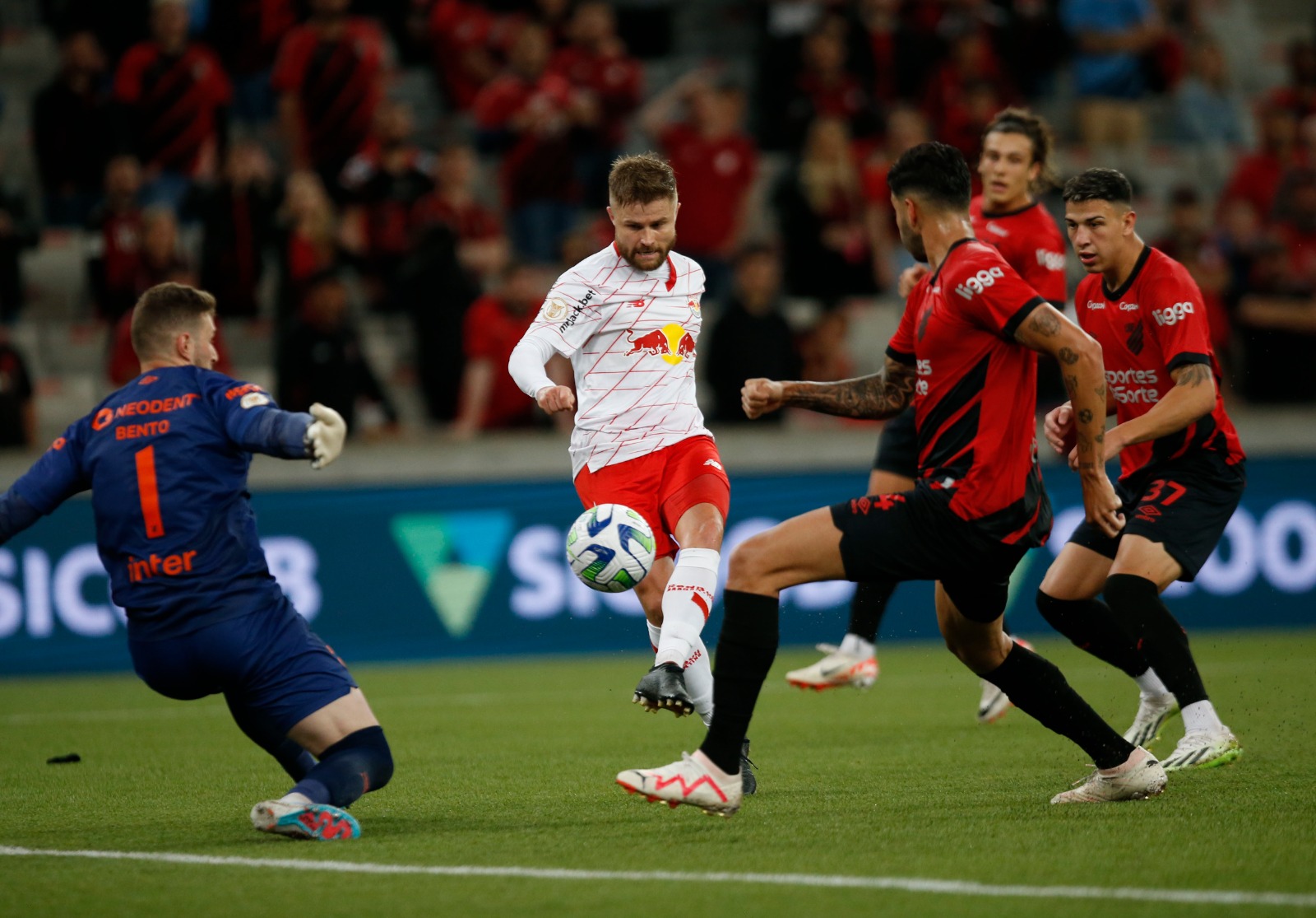 Empate entre Athletico x Red Bull Bragantino - (Foto: Ari Ferreira/ Red Bull Bragantino)