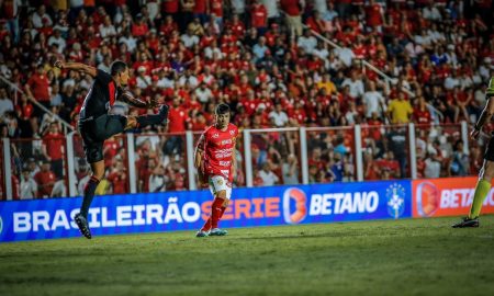 Vila Nova venceu o clássico contra o Atlético-GO (Foto: Roberto Corrêa / Vila Nova)