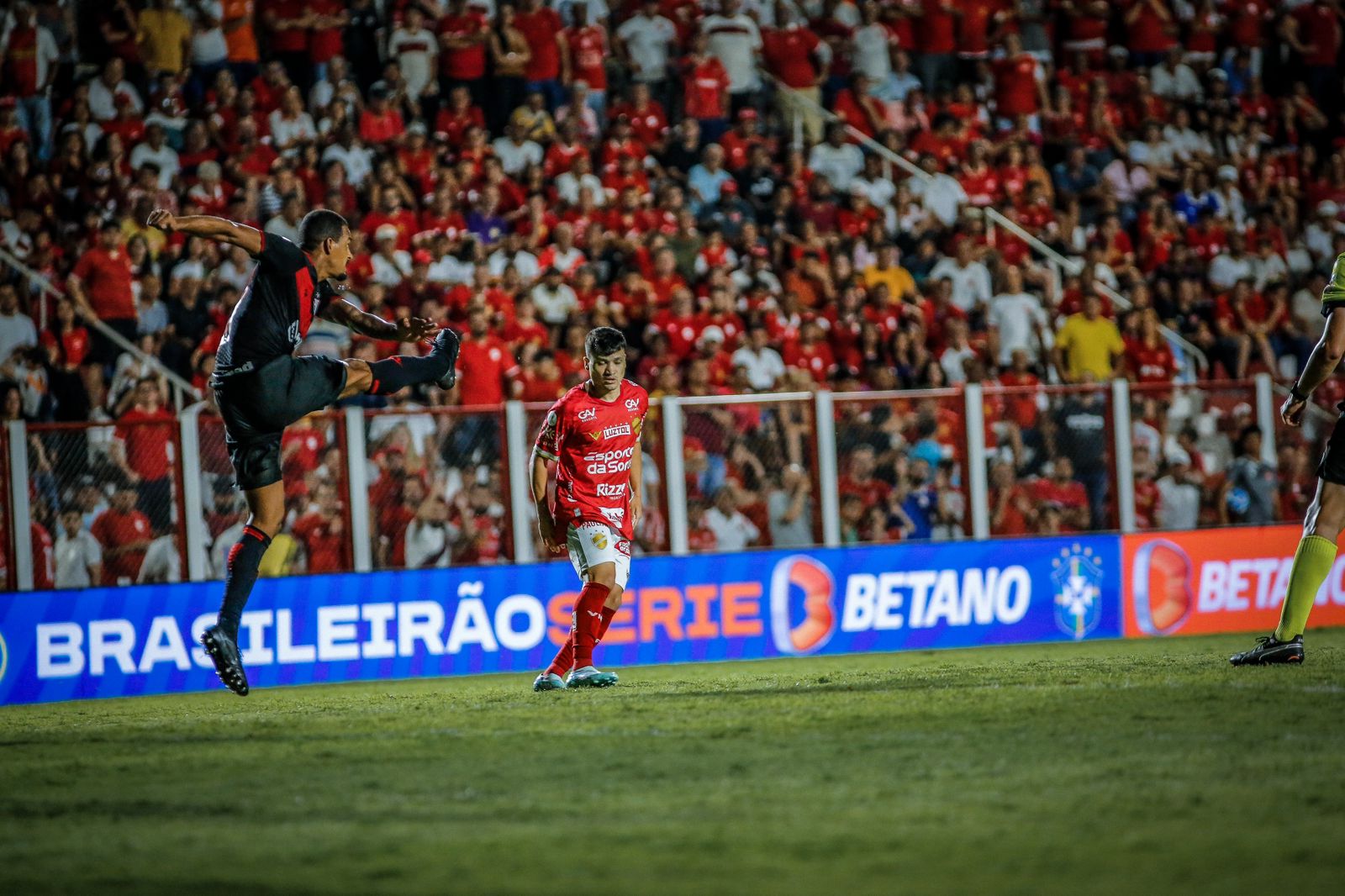 Vila Nova venceu o clássico contra o Atlético-GO (Foto: Roberto Corrêa / Vila Nova)