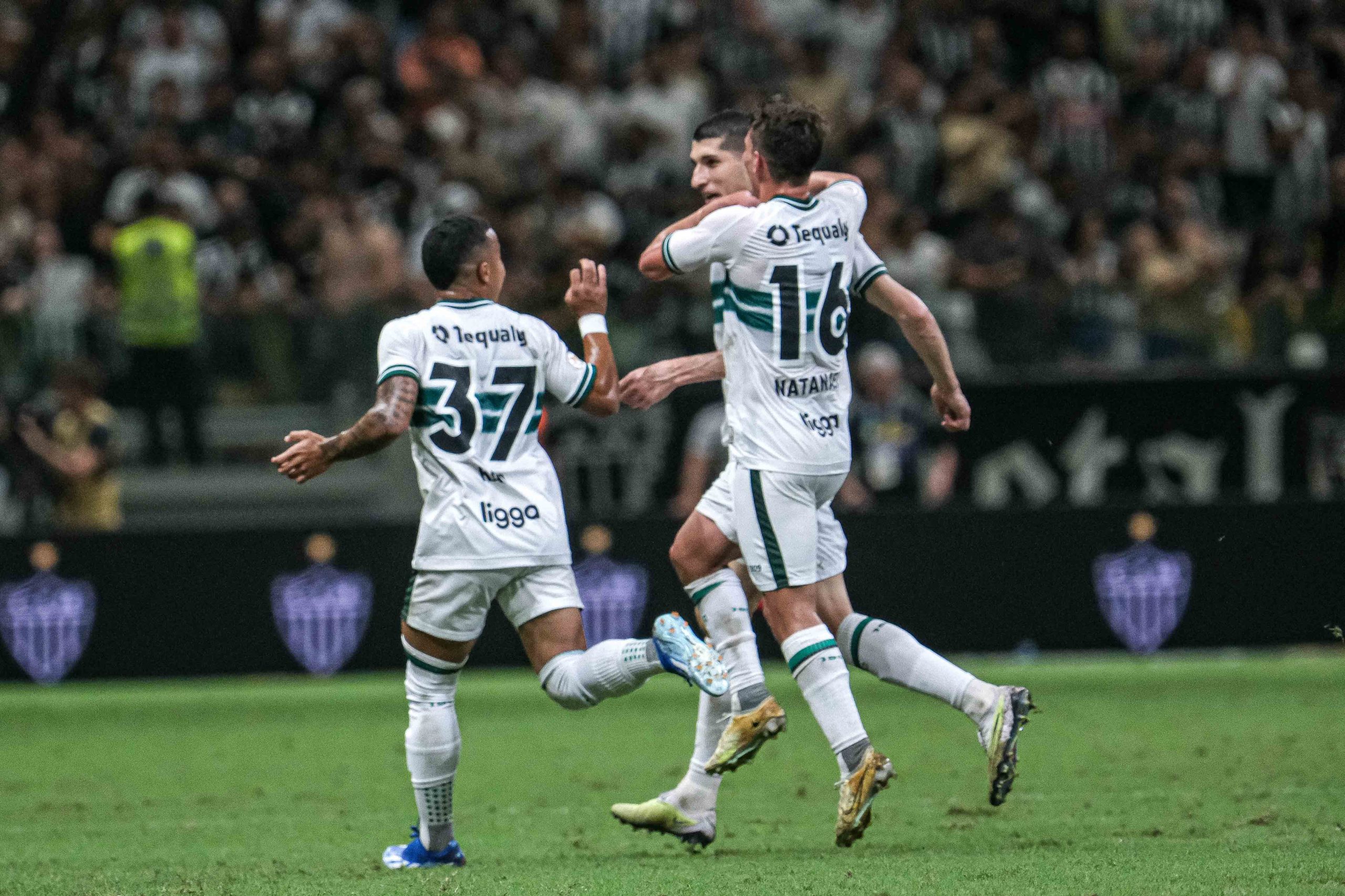 Bianqui comemora primeiro gol pelo Coritiba (Foto: Divulgação/Coritiba)