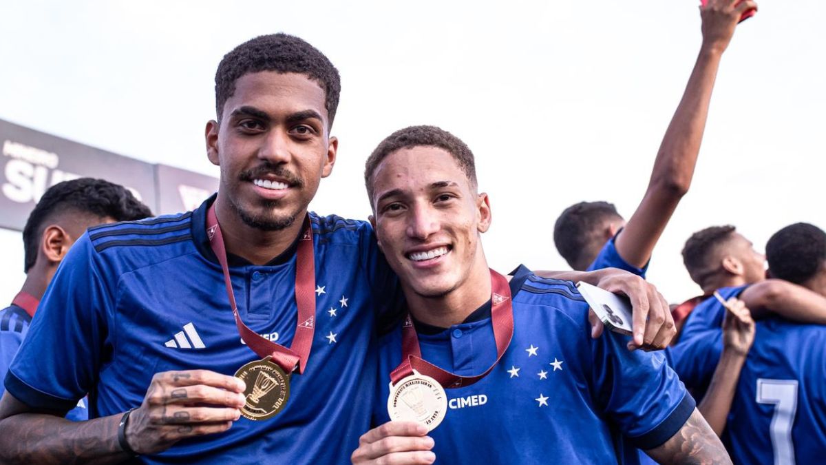 Ruan Santos e Robert estiveram presentes nas conquistas recentes do sub-20 do Cruzeiro (Foto: Staff Images/Cruzeiro)